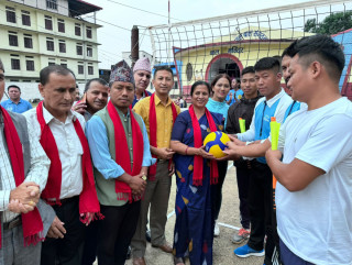 बुटवलमा अन्तरपालिका स्तरीय उपमेयर कप महिला भलिबल प्रतियोगिता सुरु