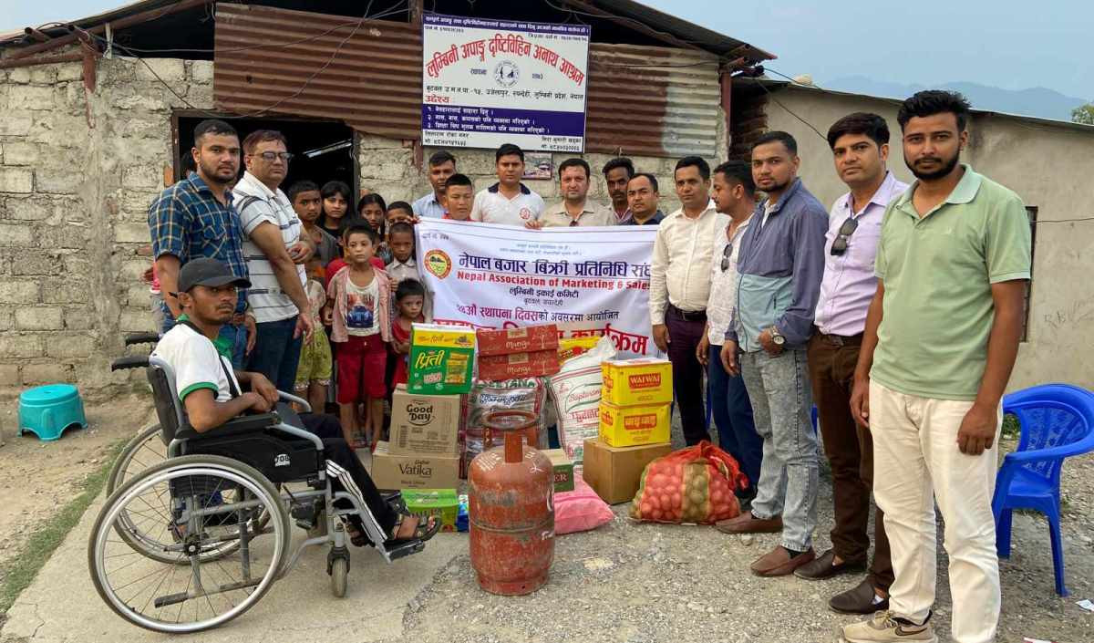 नाम्सद्वारा स्थापना दिवसमा आश्रममा खाद्यान्न बितरण