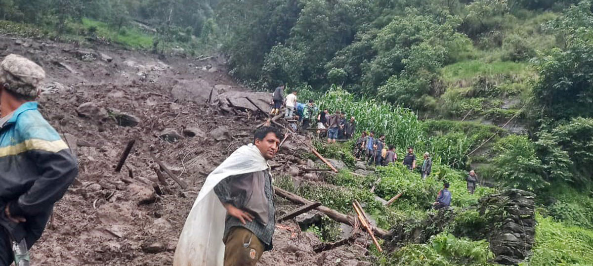 मनसुन : ताप्लेजुङमा घर बगाउँदा एकै परिवारका ४ जनाको मृत्यु
