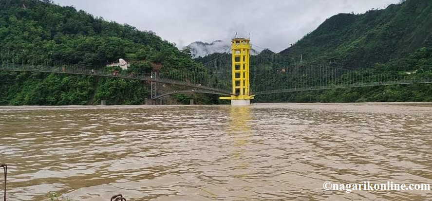 बाढीपहिरोमा परेर २१० जनाको मृत्यु