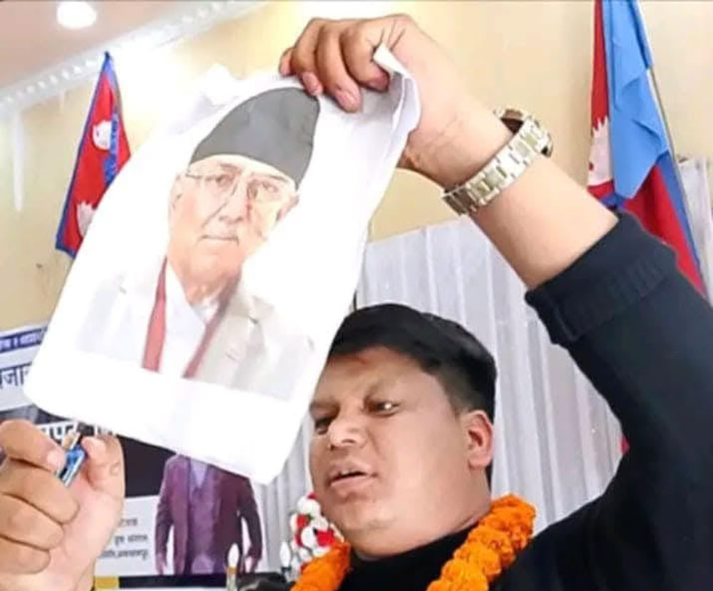 पूर्व प्रधानमन्त्री प्रचण्डको फोटो जलाउने निराजन बम पक्राउ