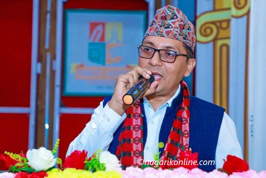 नुरगंगा गुठीद्वारा रुपन्देहीका गायक/सर्जक डिल्ली नारायणलाई लोक गायन पुरस्कार