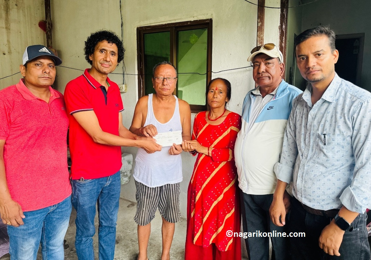 मिर्गौला फेल भइ उपचाररत मिलनका लागि जी-ट्वान्टी फाइभ क्लवद्वारा ४८ हजार १६५ रुपैँया सहयोग