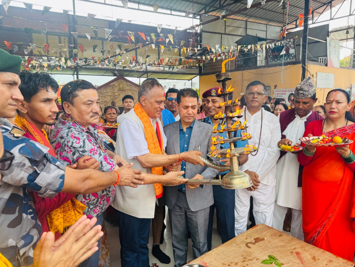 साउनको पहिलो सोमबार मुक्तिनाथधाममा जलार्पण गर्नेहरुको भिड,सिडियोदेखि मेयरसम्म पुगे !