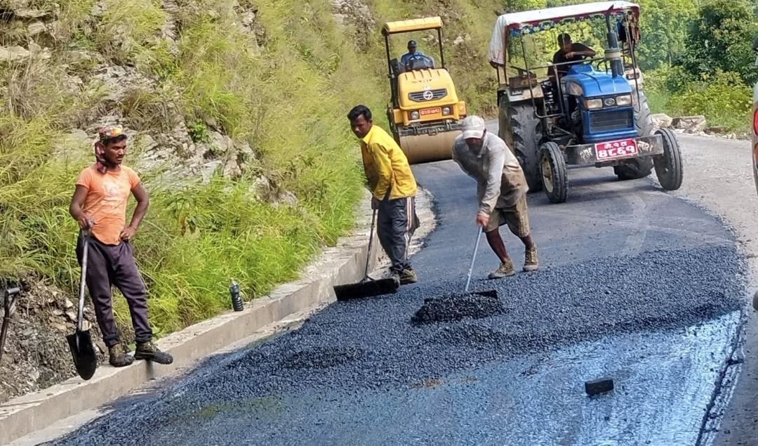 दोर्दी केन्द्र जोड्ने सडक कालोपत्रे