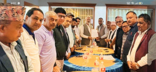 प्याब्सन रूपन्देहीले बुझायो छविलाल विश्वकर्मालाई ध्यानाकर्षण पत्र