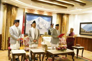 नवनियुक्त प्रधानमन्त्री सुशीला कार्कीले लिइन् शपथ