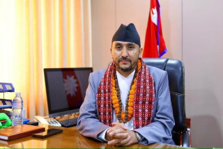 सञ्चार तथा सूचना प्रविधिमन्त्री जगदिश खरेलद्वारा पदभार ग्रहण