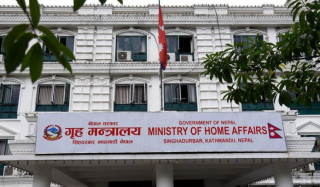 ओली र प्रचण्डको  सुरक्षामा खटिएका सुरक्षाकर्मी कटौती