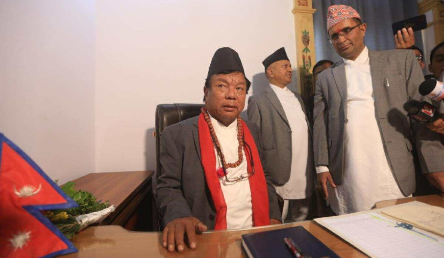शिक्षामन्त्री महावीर पुनका ५ निर्णय: उपचारमा प्रयोग हुने रेडियोधर्मी औषधि नेपालमै उत्पादन गर्ने
