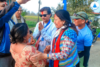 `डा. लेखजंग थापा अचेल रुपन्देहीका सडक र बस्तीहरूमा भेटिन्छन्´
