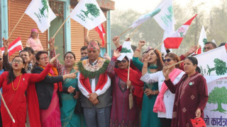 बुटवल १२ र २ मा कांग्रेस उम्मेदवार चुन्नप्रसाद पौडेलको घरदैलो