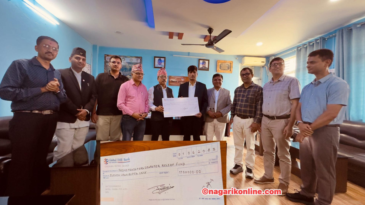 होटल पौवाद्वारा प्रधानमन्त्री दैवी प्रकोप उद्धार कोषमा ११ लाख रुपैयाँ सहयोग